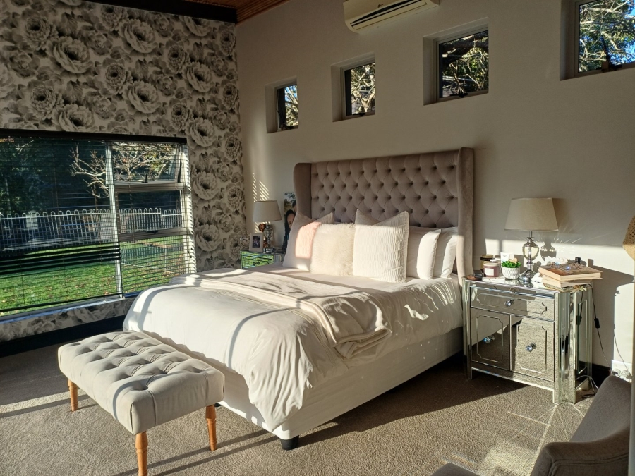 4 Bedroom Property for Sale in Hoekwil Western Cape
